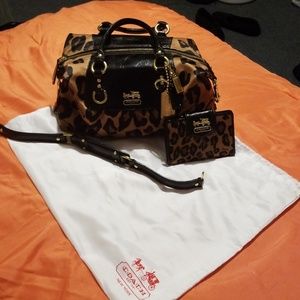 Leopard print handbag, matching wallet, w dust bag